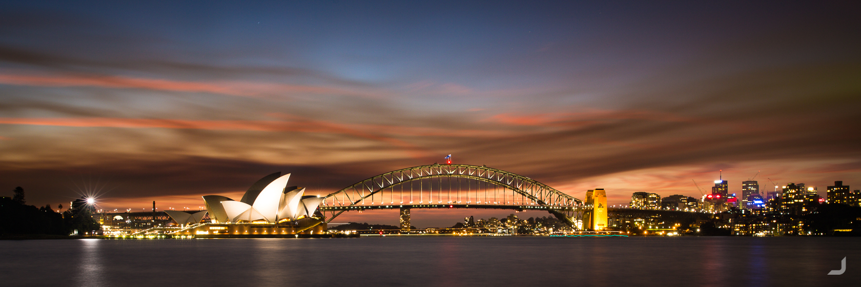 Sydney Skyline Streaks